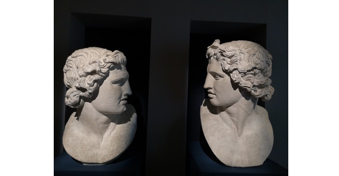 Antonio Canova - Teste di Dioscuri (conservate all’Accademia di Belle Arti di Ravenna) Antonio Canova - Teste di Dioscuri (conservate all’Accademia di Belle Arti di Ravenna)