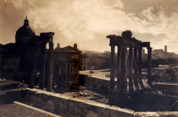 Gioacchino Altobelli, "Chiaro di luna"al Foro Romano con il tempio di Saturno e l’arco di Settimio Severo 1866 circa Gioacchino Altobelli, "Chiaro di luna"al Foro Romano con il tempio di Saturno e l’arco di Settimio Severo 1866 circa
