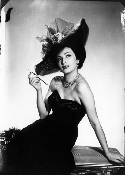 Doris Duranti, 1940 circa Doris Duranti, 1940 circa
