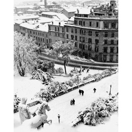 La cordonata capitolina completamente innevata 9 febbraio 1965
