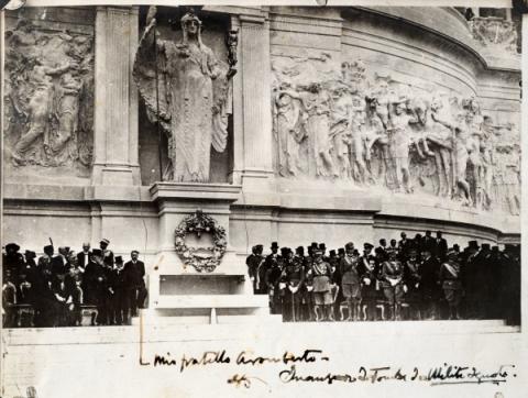 Fotografo non identificato, Cerimonia per la tumulazione del milite ignoto al Vittoriano, 4 novembre 1921