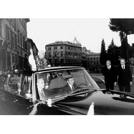 Giovanni Paolo II in automobile alle pendici del Campidoglio 12 novembre 1978
